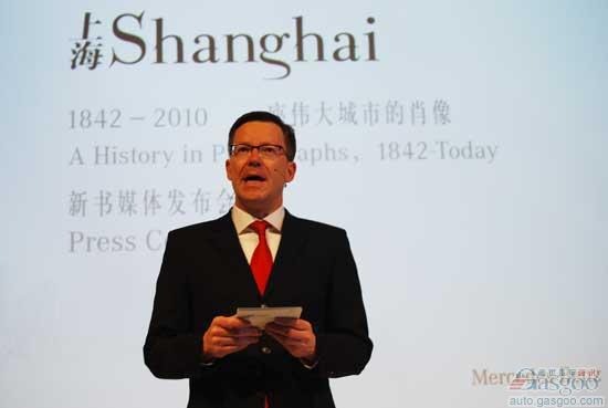 梅赛德斯&middot;奔驰赞助刘香成先生与凯伦&middot;史密斯最新力作