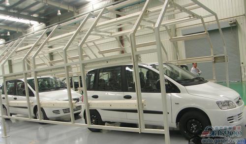 众泰版菲亚特谍照流出 全球中文名即将发布