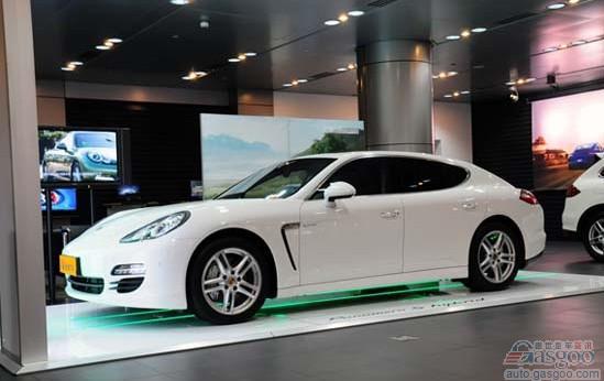 2012款保时捷Panamera S混动车技术解析-外饰