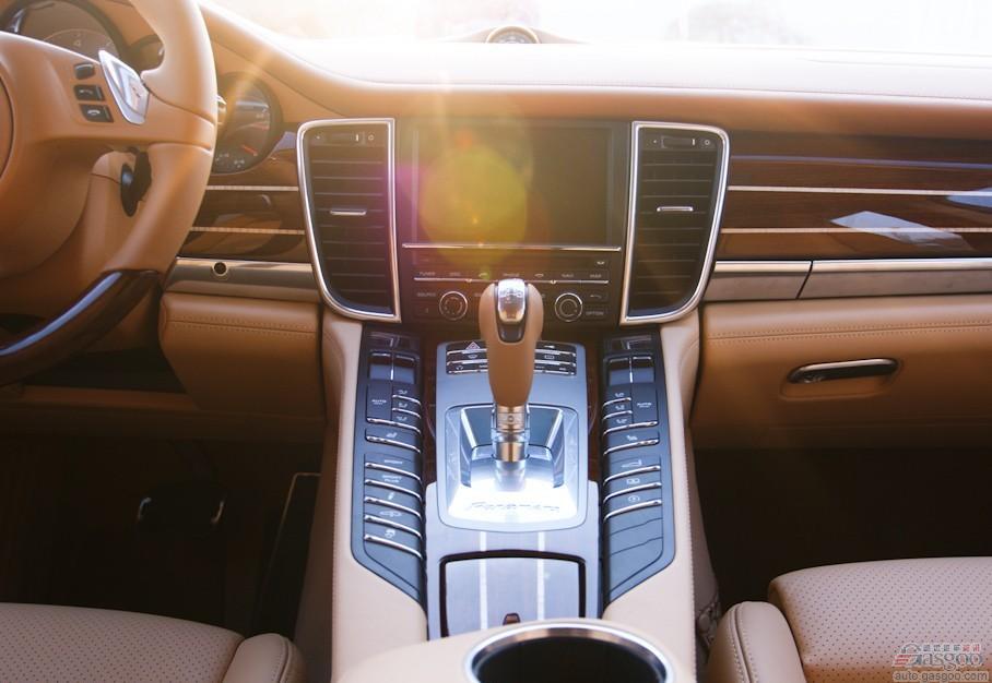 2012款保时捷Panamera S混动车技术解析-内饰②