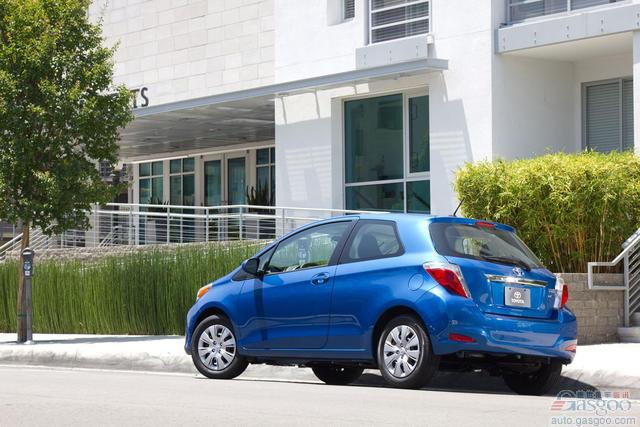 2012款丰田雅力士测评-动力操控篇