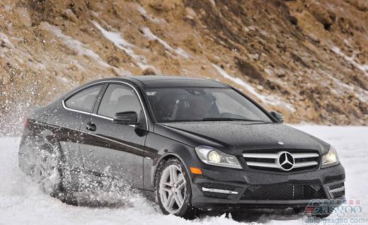 2012款奔驰C350 4Matic轿跑车动力总成概览①