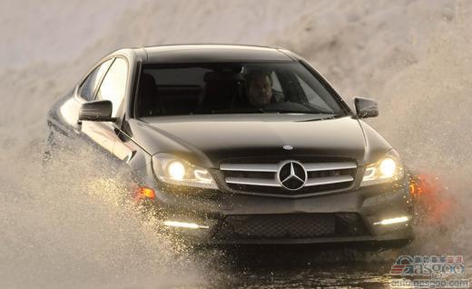 2012款奔驰C350 4Matic轿跑车动力总成概览②