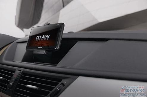 TomTom为宝马提供GO LIVE导航系统