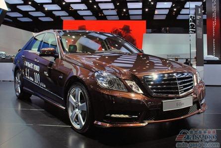 全新奔驰柴油混动E300 荣获环保车型认证