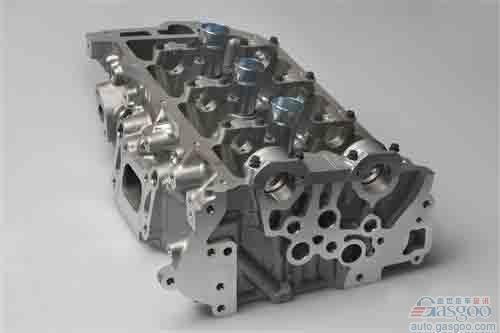 科迈罗的气缸盖及尾气歧管一体化铸铝设计②