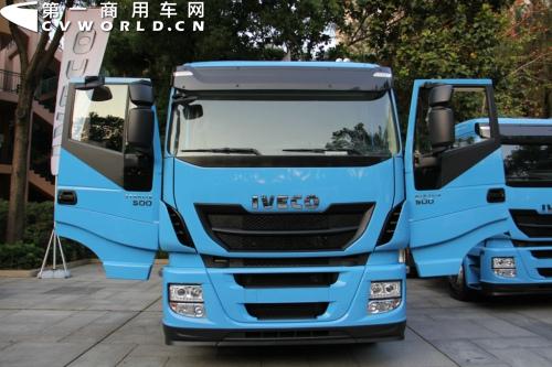 新Stralis Hi-Way高端牵引车将服务危化品运输.JPG