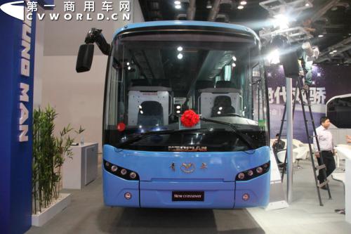 青年&ldquo;Crossover&rdquo;跨界之星