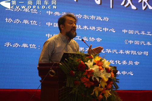 ,“中国客车先生”、重庆交通大学交通运输学院教授王健