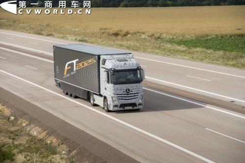 梅赛德斯-奔驰未来卡车2025