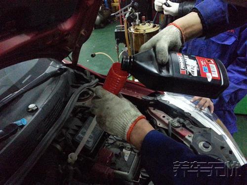 没人去4S店保养了 养车无忧网自助保养更受欢迎