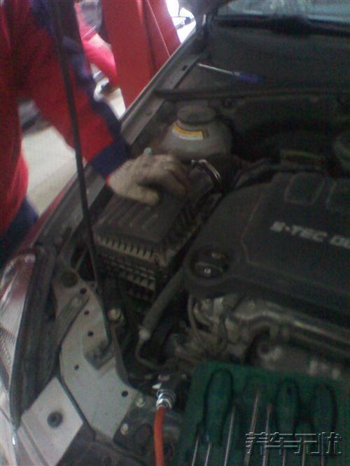 汽车保养的可靠选择 自助保养实惠放心