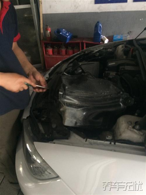 宝马车主也选择养车无忧网做保养