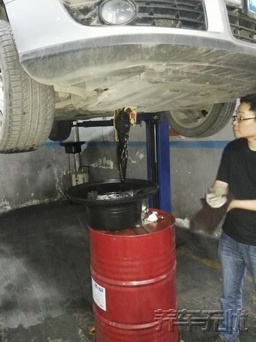 汽车保养成难题，无处保养？