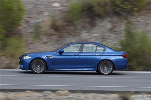 隐形速度机器&mdash;&mdash;2012款宝马M5写照①