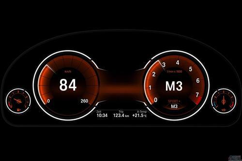 2013款宝马5系配备全新多功能仪表盘MFD