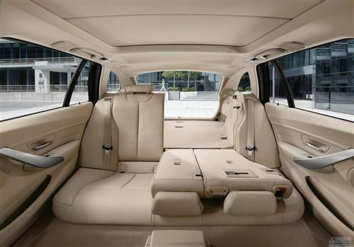 2013款宝马3系旅行车配置概览