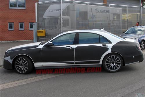 新奔驰S级AMG曝光 尺寸宽大 动力澎湃