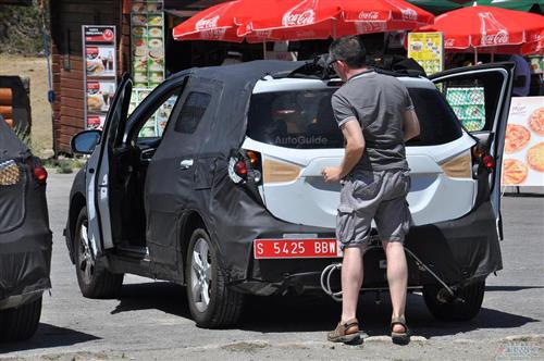 2014款铃木SX4谍照曝光