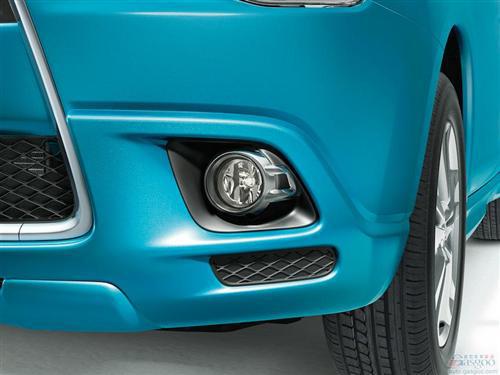 三菱RVR跨界车前翼子板采用GTX树脂