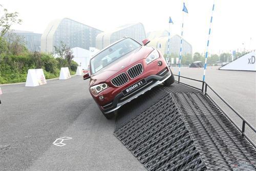 宝马东南区举行新款X1上市体验活动