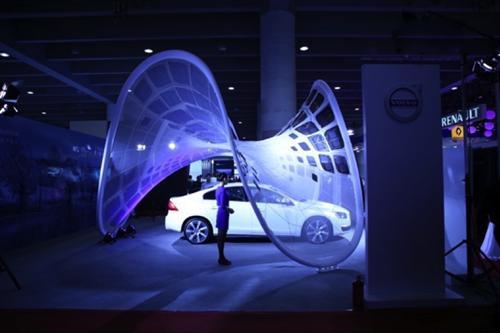 无“桩”时代:可随车携带的充电站