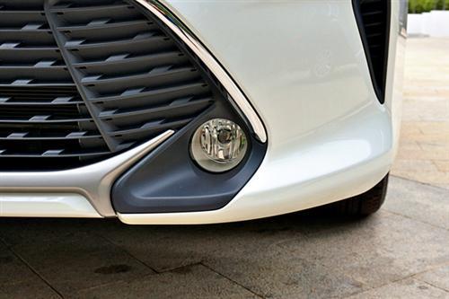 动力全面提升 试驾全新凯美瑞 