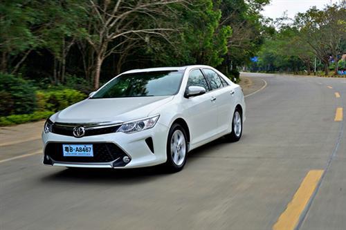 动力全面提升 试驾全新凯美瑞 