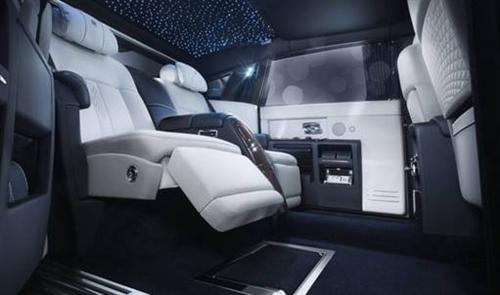 劳斯莱斯幻影流光熠世典藏版的星光顶棚如何打造?