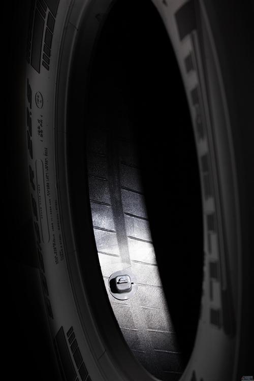 倍耐力Cyber Fleet实时监测赛车轮胎压力和温度