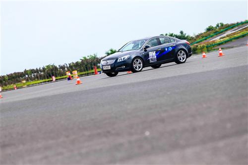 探秘中国最强试车圣地 体验全球领先科技