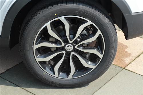 刮起年轻风潮 2016款名爵锐腾SUV换新上市