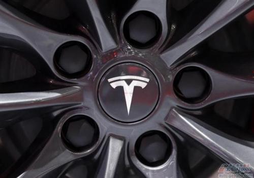 座椅铰链存故障 特斯拉拟在美召回2,700辆Model X