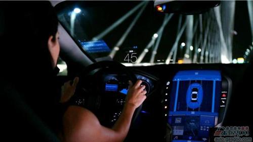 台风吹垮后视镜，能让哪头猪飞起来？