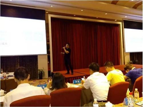 车创新能源造车新趋势论坛在上海隆重举办