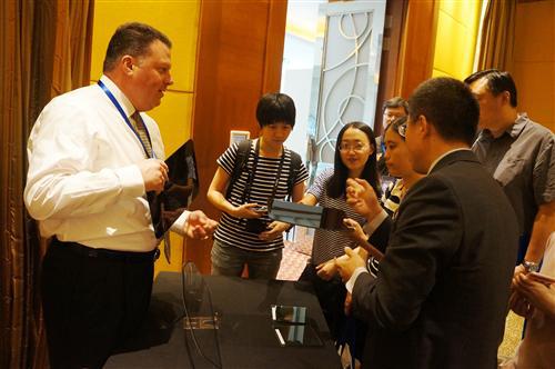 未来的车载显示屏将会是什么样?