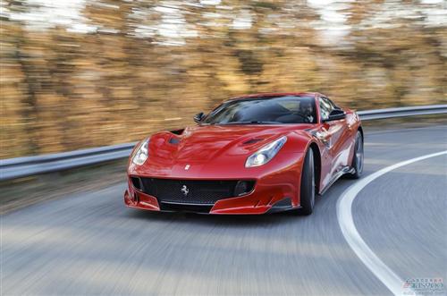 全球十大加速最快车型在这儿 电动车与内燃机车比肩