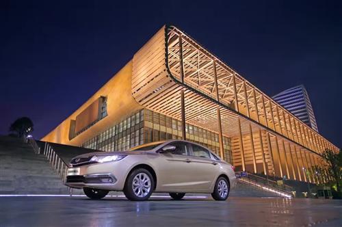 打通合资和自主两大阵营,吉利帝豪GL强势入市