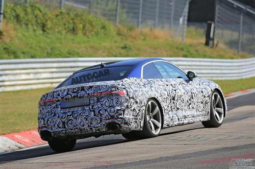 弃自吸迎涡轮发动机 2017款奥迪RS5竞争宝马M4