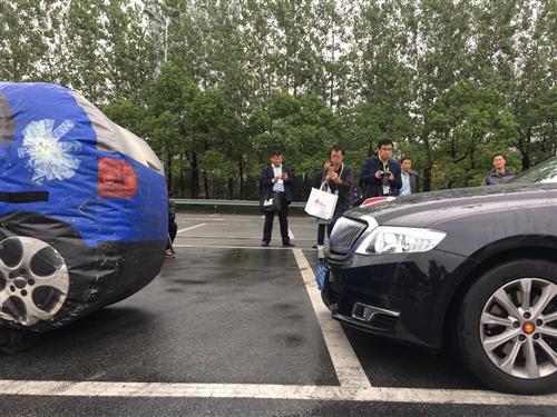 驾驶辅助系统成市场热点 国产毫米波雷达或将迎来春天