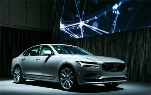 沃尔沃打造三座私人飞机，颠覆传统轿车内部格局