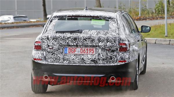 bmw-5-series-touring-02-1.jpg