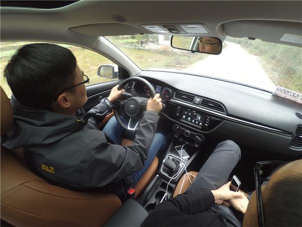 Y0110637.jpg Y0110637.jpg