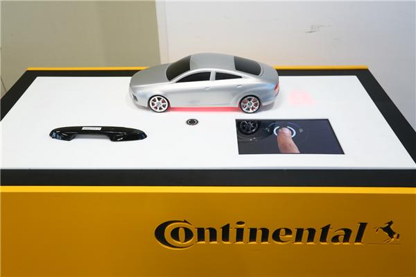 2. 大陆集团展示新一代无钥匙进入及启动系统.jpg