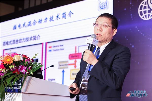 袁一卿.jpg 袁一卿.jpg