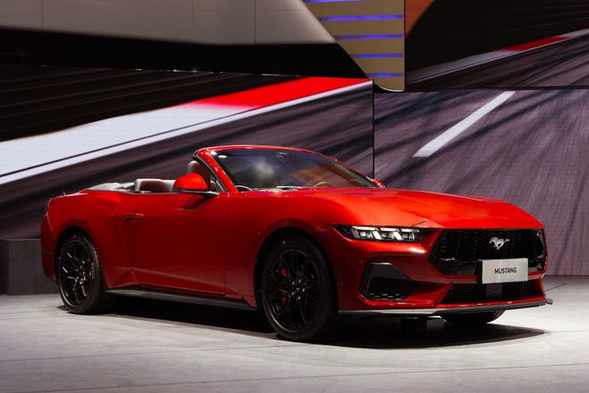 全新福特Mustang硬顶性能版敞篷运动版6月上市