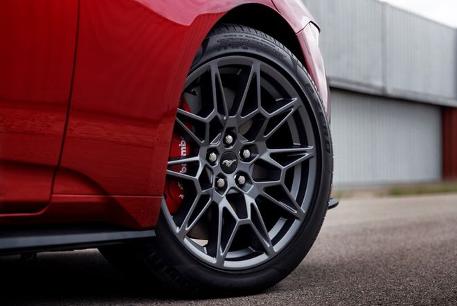 全新福特Mustang硬顶性能版敞篷运动版6月上市