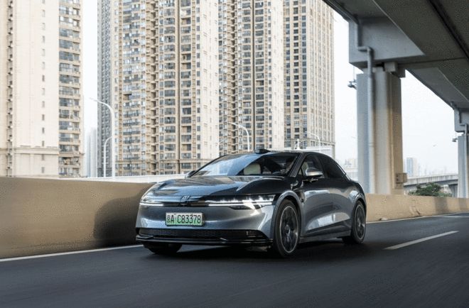 2025款极氪001极氪007上市 售价20.99万元起