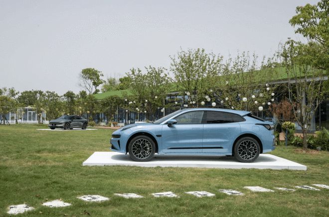2025款极氪001极氪007上市 售价20.99万元起
